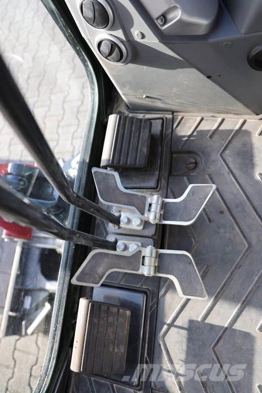 Yanmar SV17VT 小型挖掘机