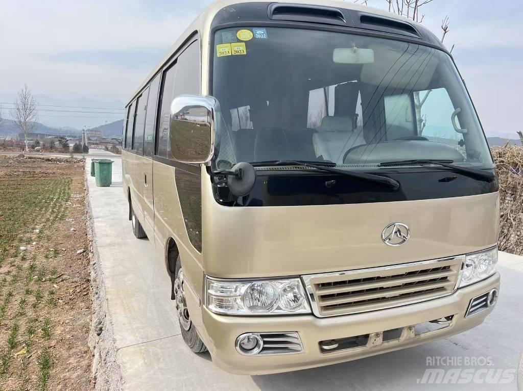 Toyota Coaster Bus 迷你巴士