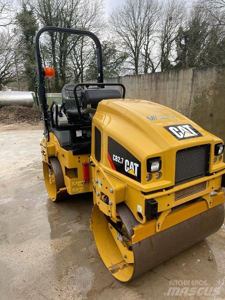 CAT CB 2.7 双轮压路机