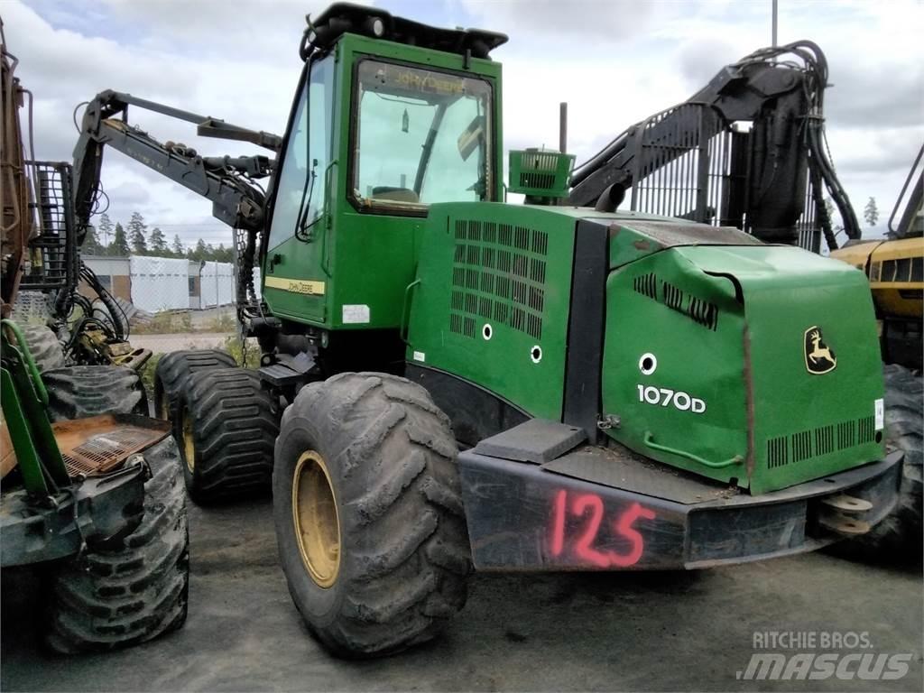 John Deere 1070 D 收割机