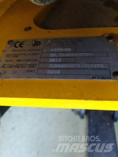 JCB 8040 小型挖掘机