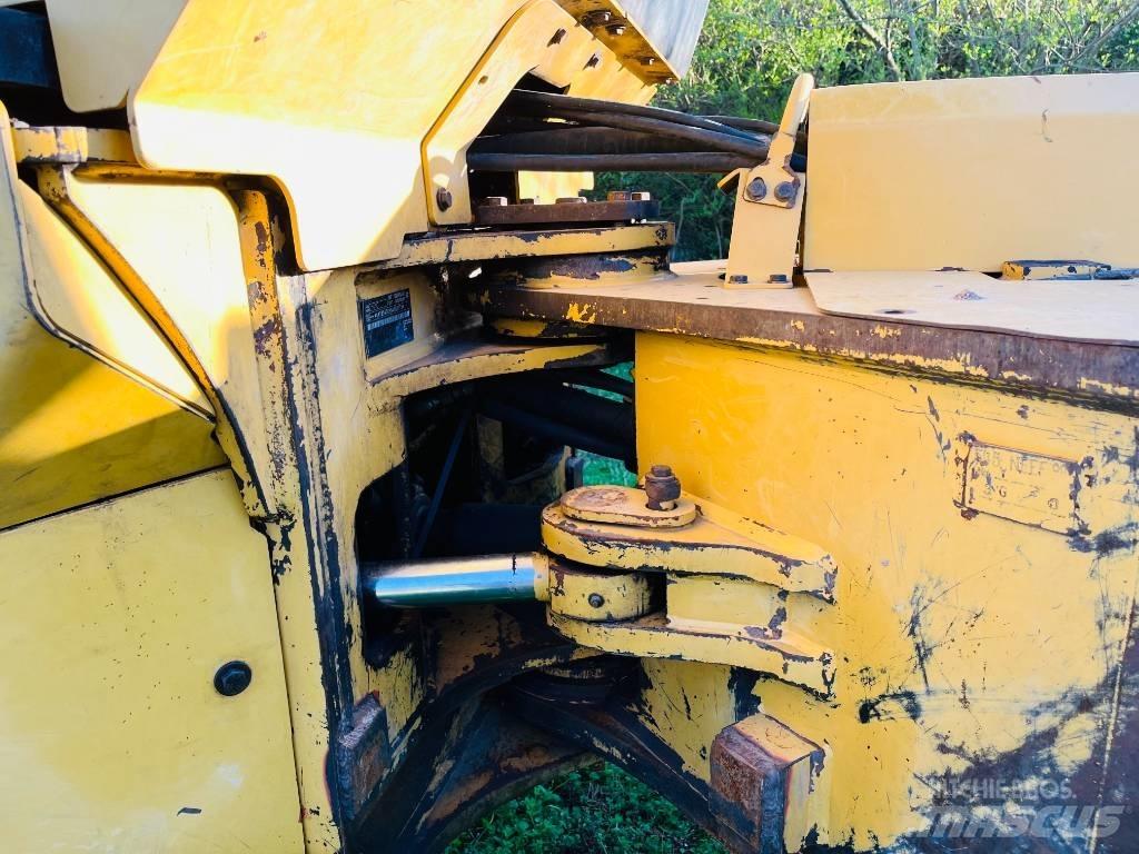 CAT 545 C 粉碎机