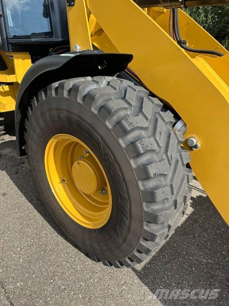 CAT 908 轮式装载机