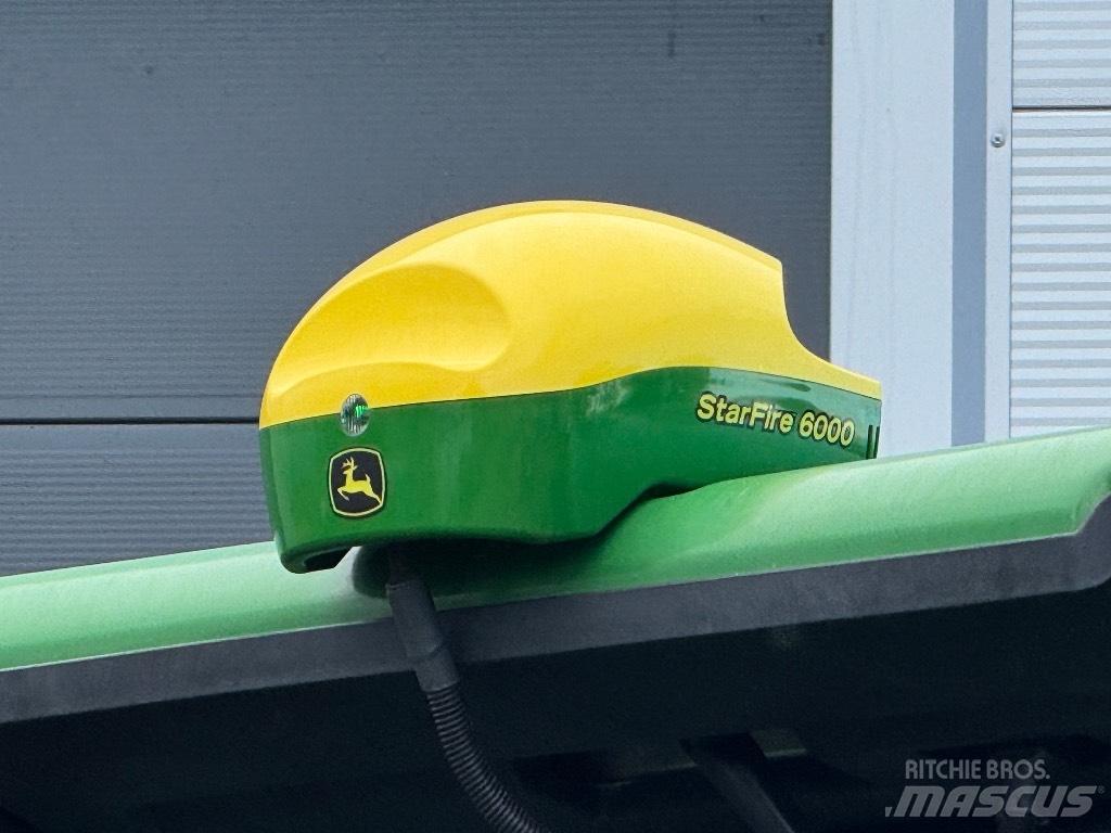John Deere 8310 R 拖拉机/农用车