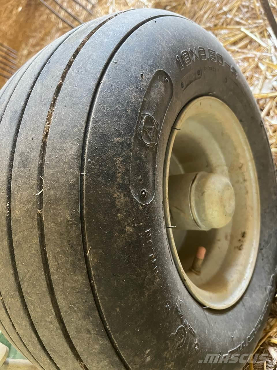 Krone 710/26T 料堆整形机