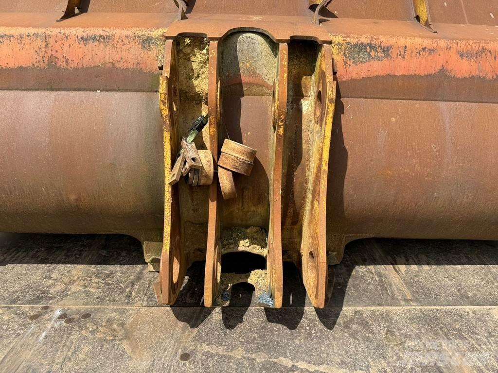CAT Bucket 988H 挖斗