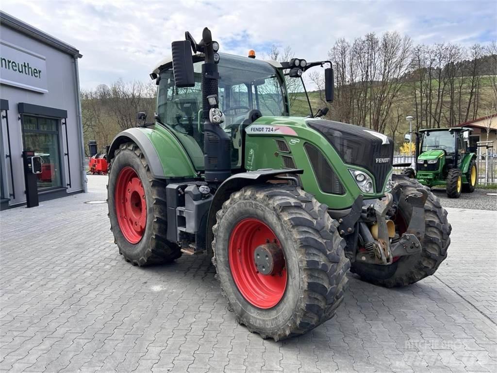 Fendt 724 Vario 拖拉机/农用车