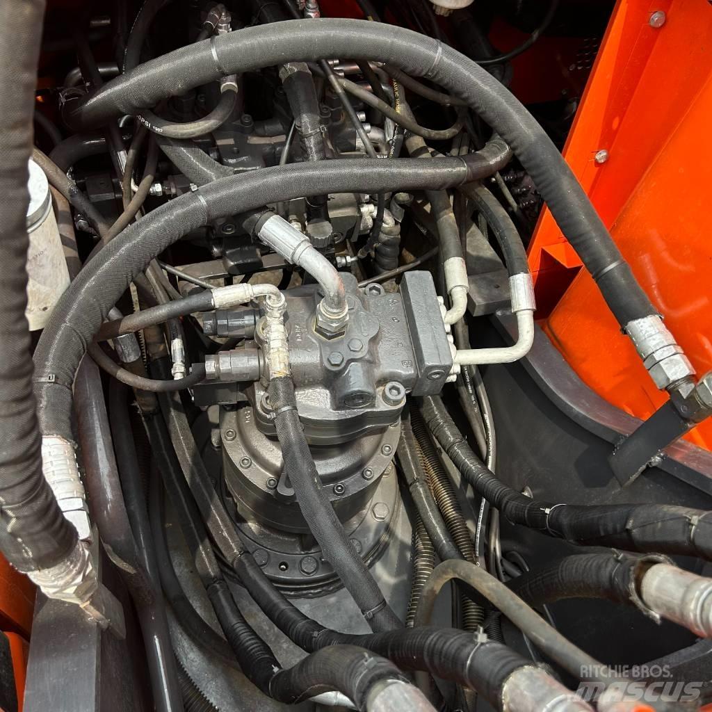 Doosan DX 225 LC 履带挖掘机
