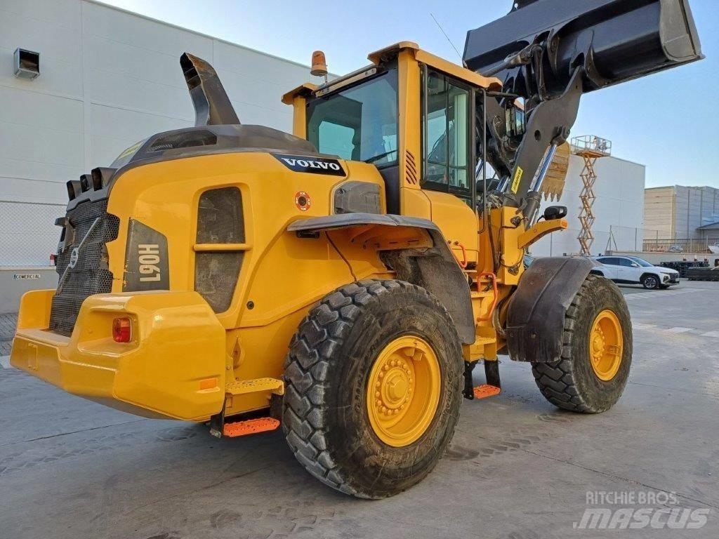 Volvo L 90 H 轮式装载机