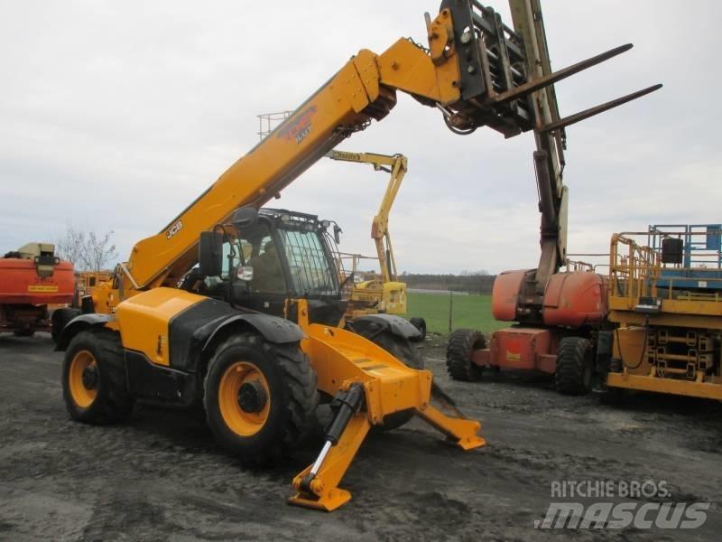 JCB 540-140 伸缩臂叉装车|叉装车