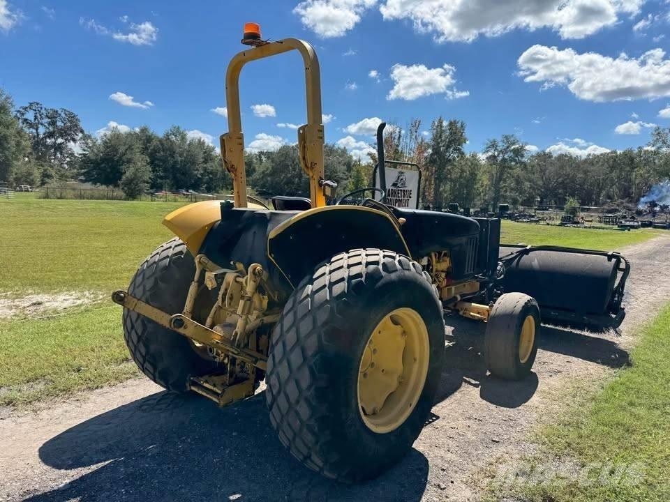 John Deere 5320 拖拉机/农用车