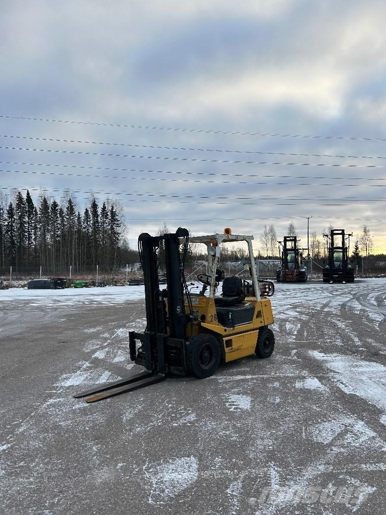 TCM FG 25 N2 天然气叉车