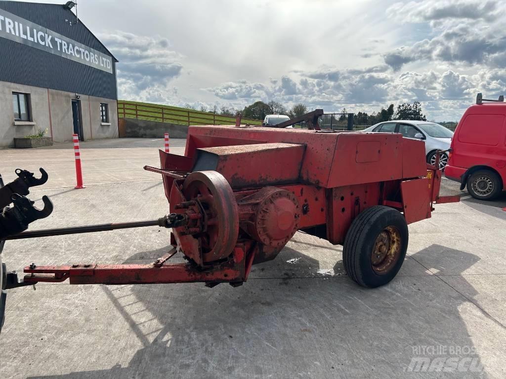 Massey Ferguson 120 方捆打捆机