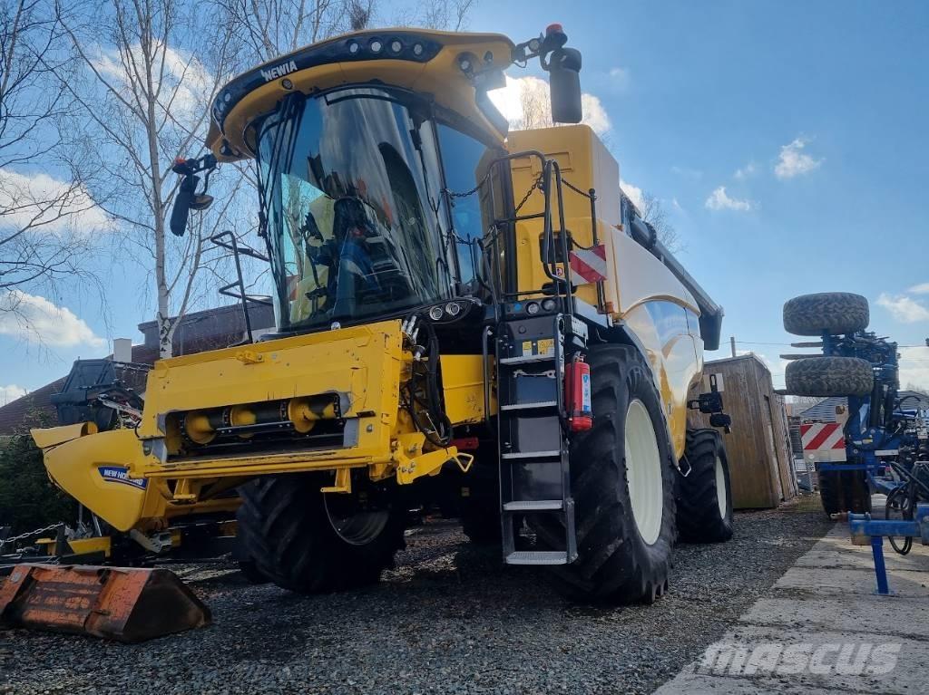 New Holland CX 8.70 联合收割机