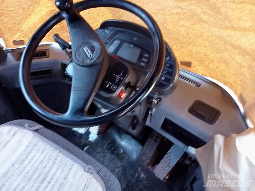 Komatsu WA500-3 轮式装载机