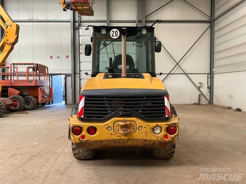 CAT 908 M 轮式装载机