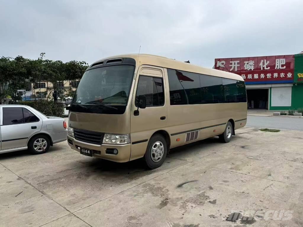 Toyota Coaster Bus 迷你巴士