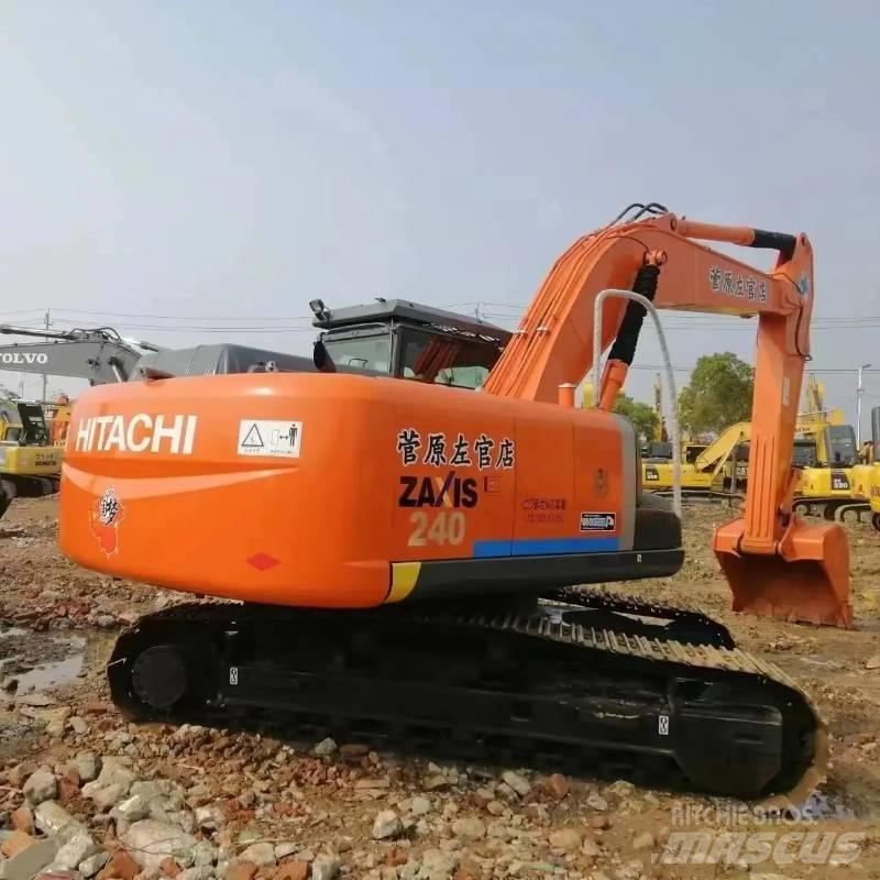 Hitachi ZX 240 履带挖掘机