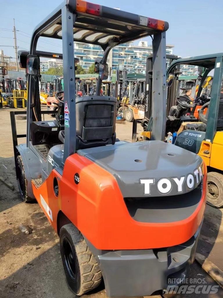 Toyota FD 30 8f 柴油叉车