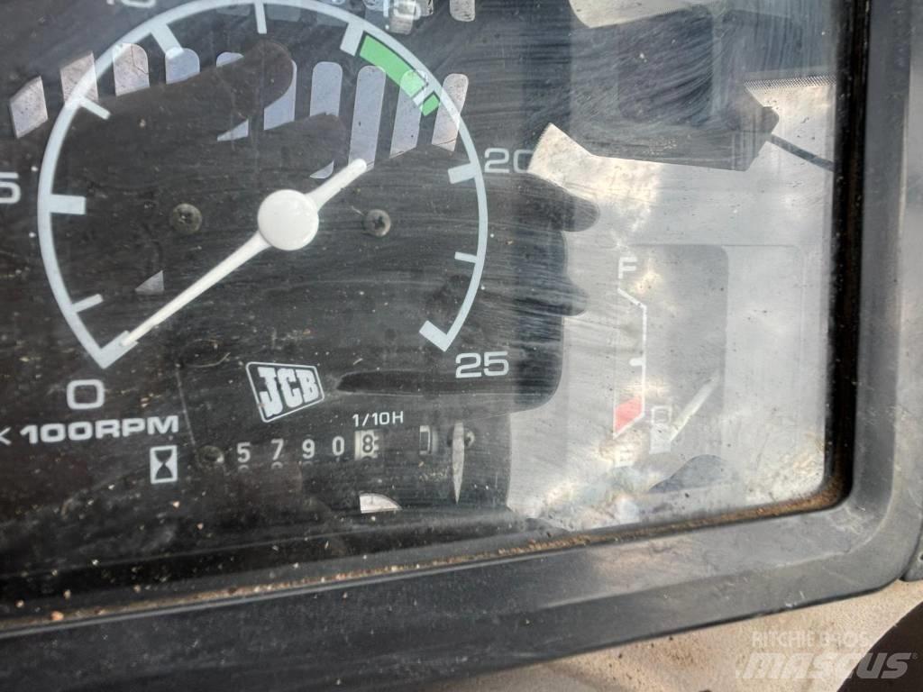 JCB 520-50 伸缩臂叉装车|叉装车