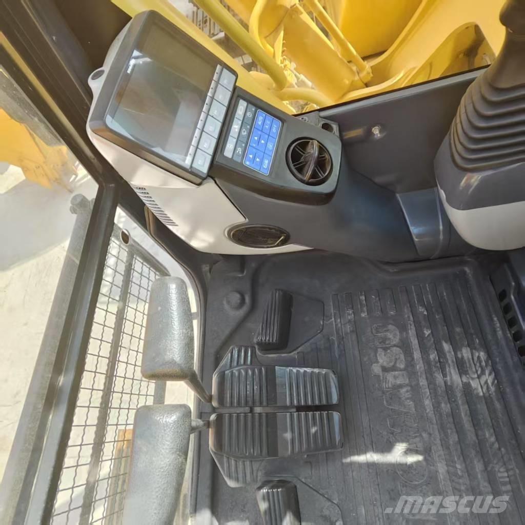 Komatsu PC 220-8 履带挖掘机
