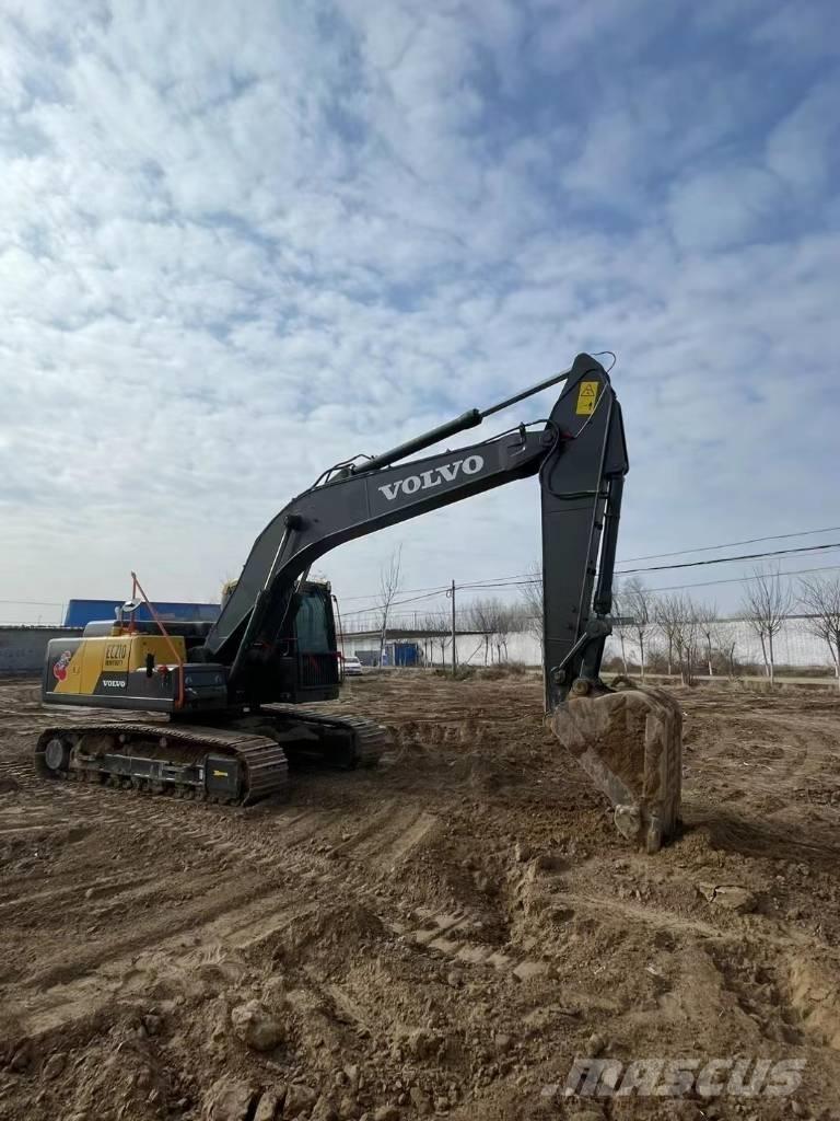 Volvo EC210D 履带挖掘机