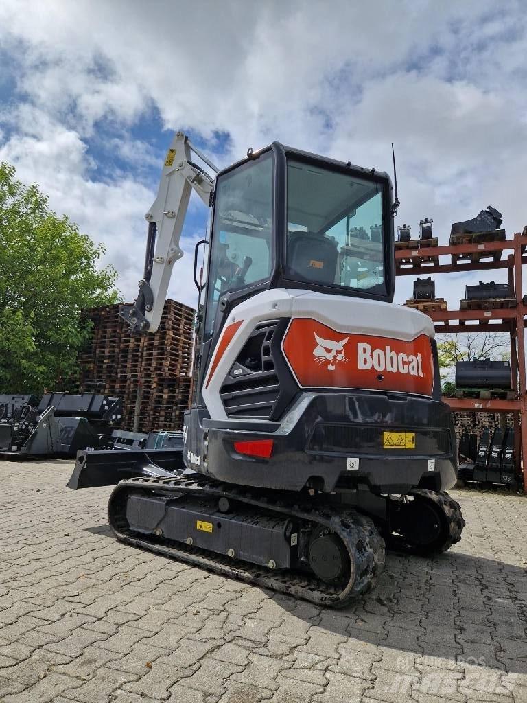Bobcat E34 小型挖掘机