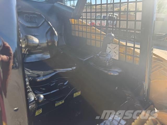 CAT 248 B 滑移装载机