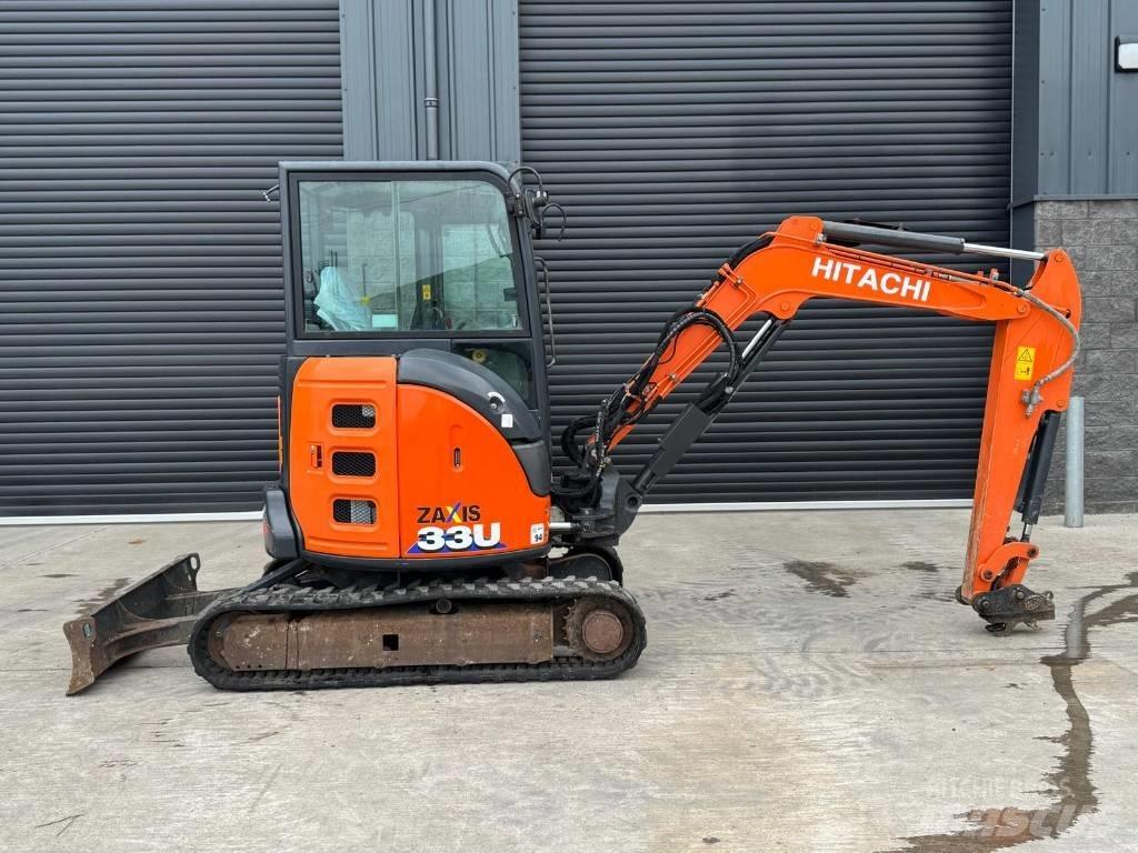 Hitachi ZX 33 U-5 A 小型挖掘机