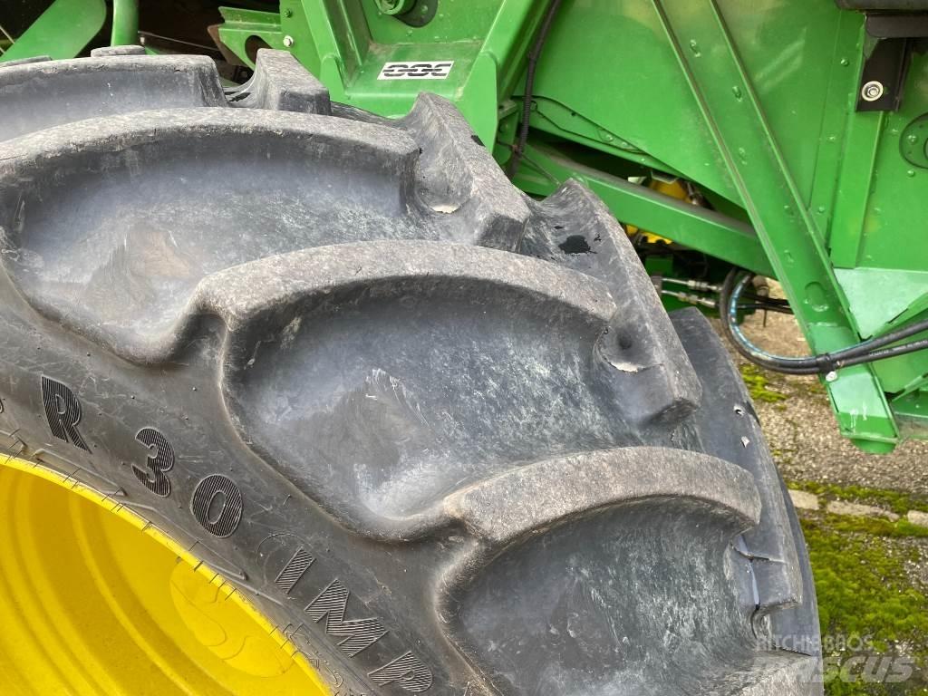 John Deere T560 HM 联合收割机