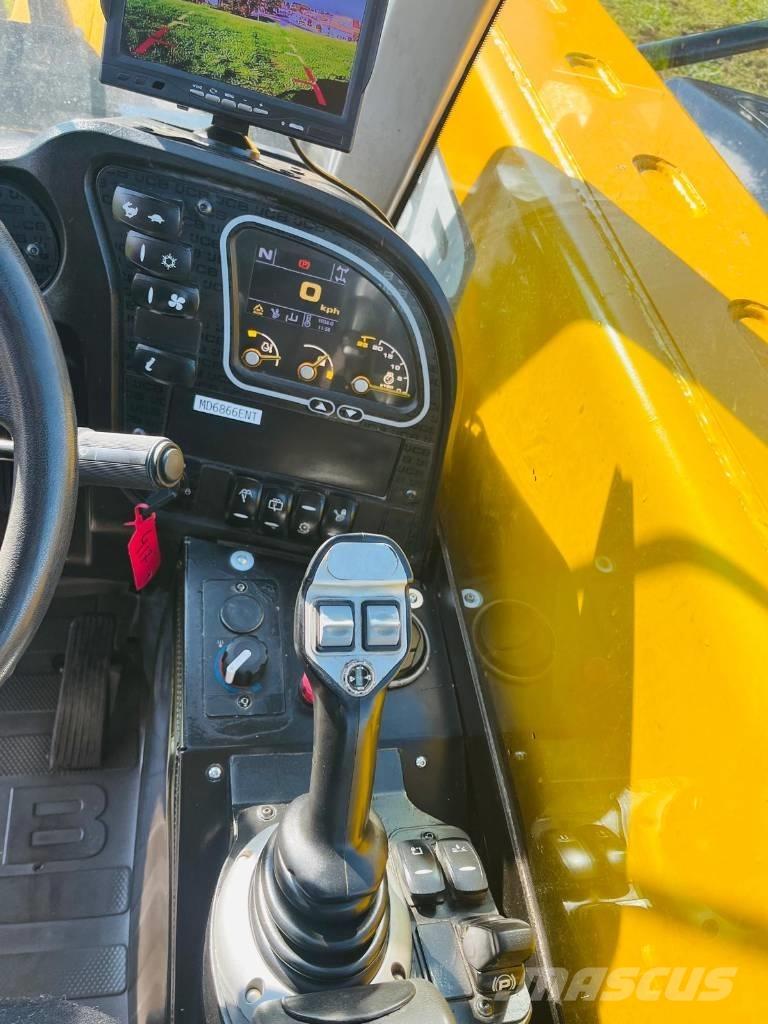 JCB 525-60 伸缩臂叉装车|叉装车