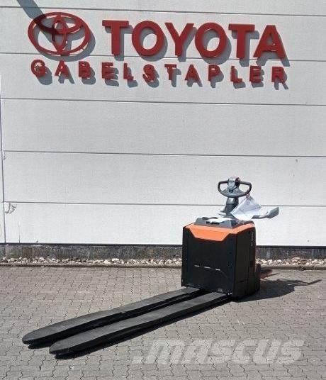 Toyota LPE 250 手摇升降机