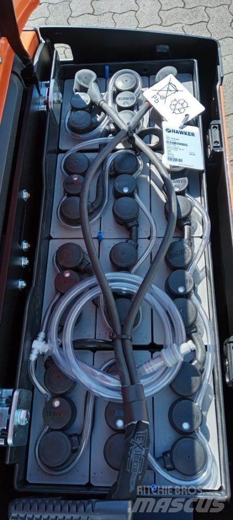 Toyota LPE 250 手摇升降机