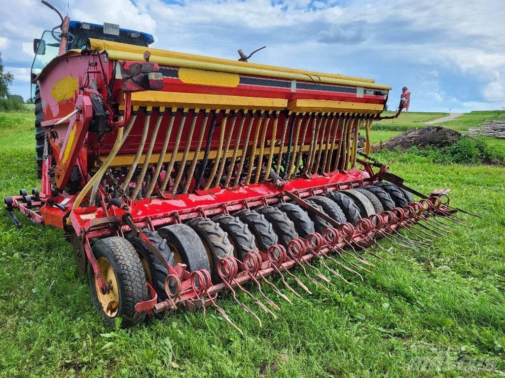 Väderstad Rapid400C 条播机
