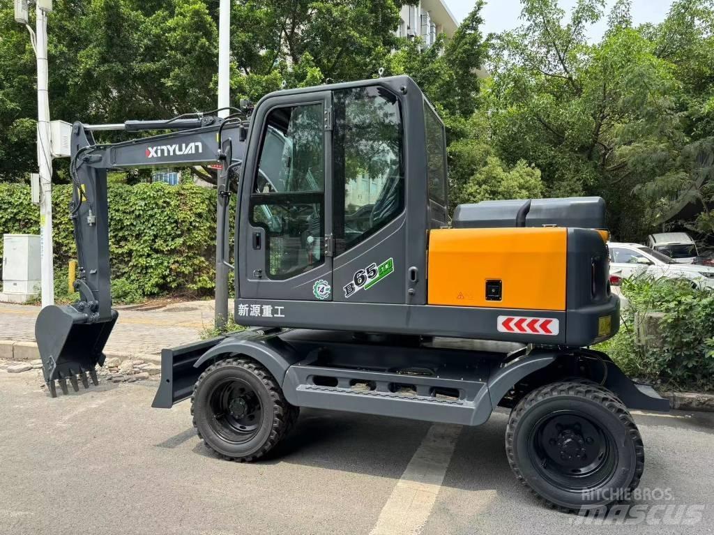 Xinyuan Xinyuan B65 轮式挖掘机