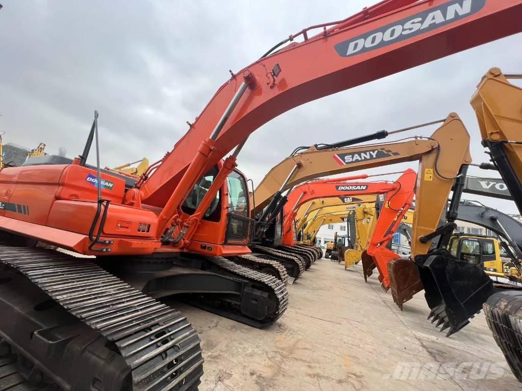 Doosan DOOOSAN DX300 履带挖掘机