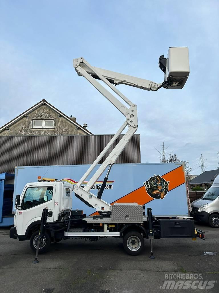 Renault Maxity 车载式高空作业车