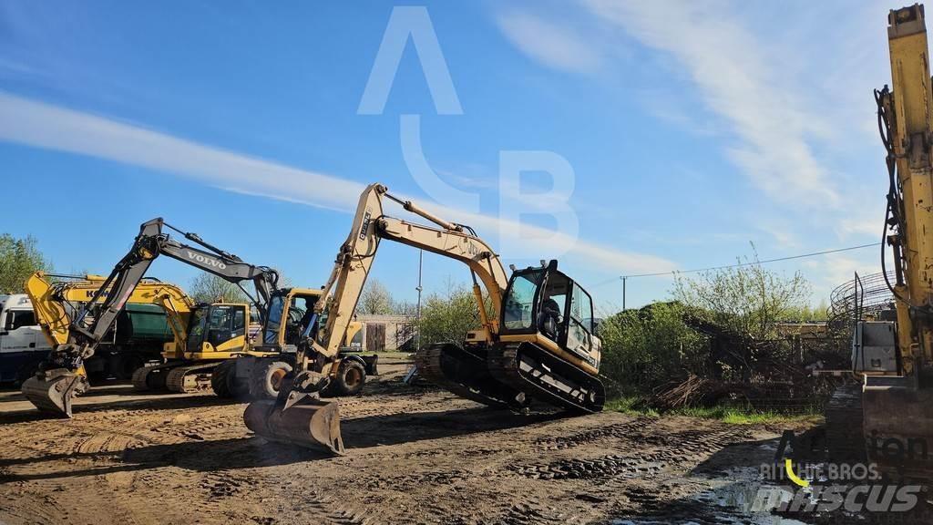 JCB JS 130 履带挖掘机