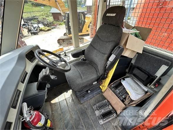 Doosan DA30 铰接式自卸车