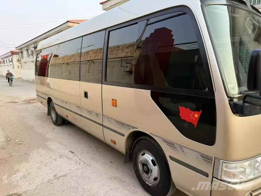 Toyota Coaster Bus 迷你巴士