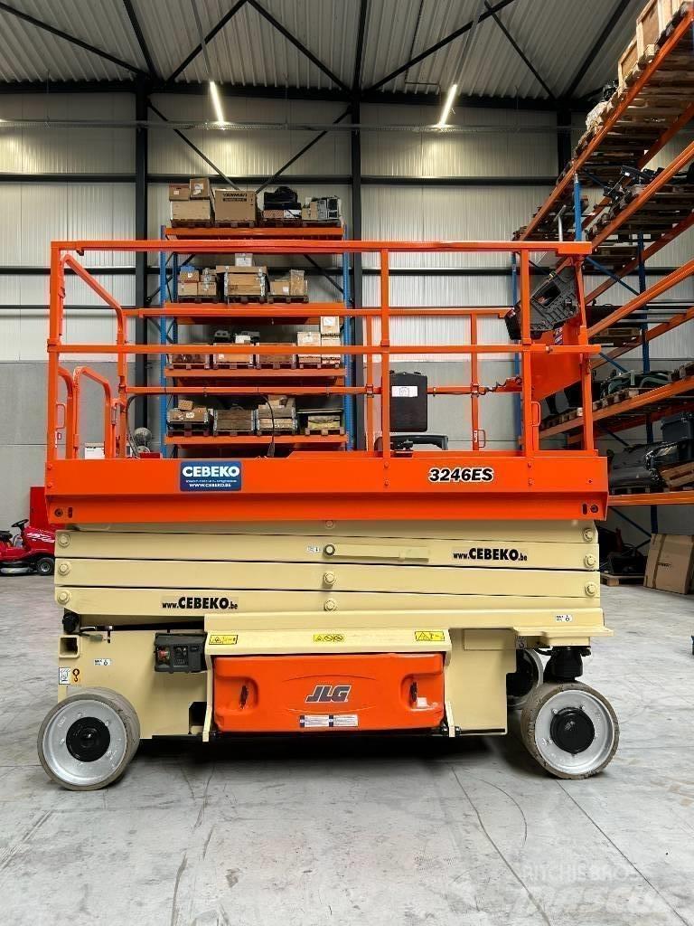 JLG 3246ES 剪叉式升降机