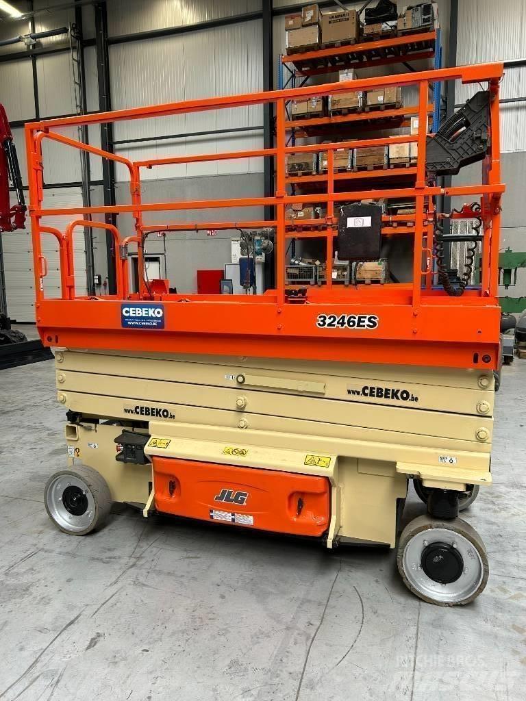 JLG 3246ES 剪叉式升降机