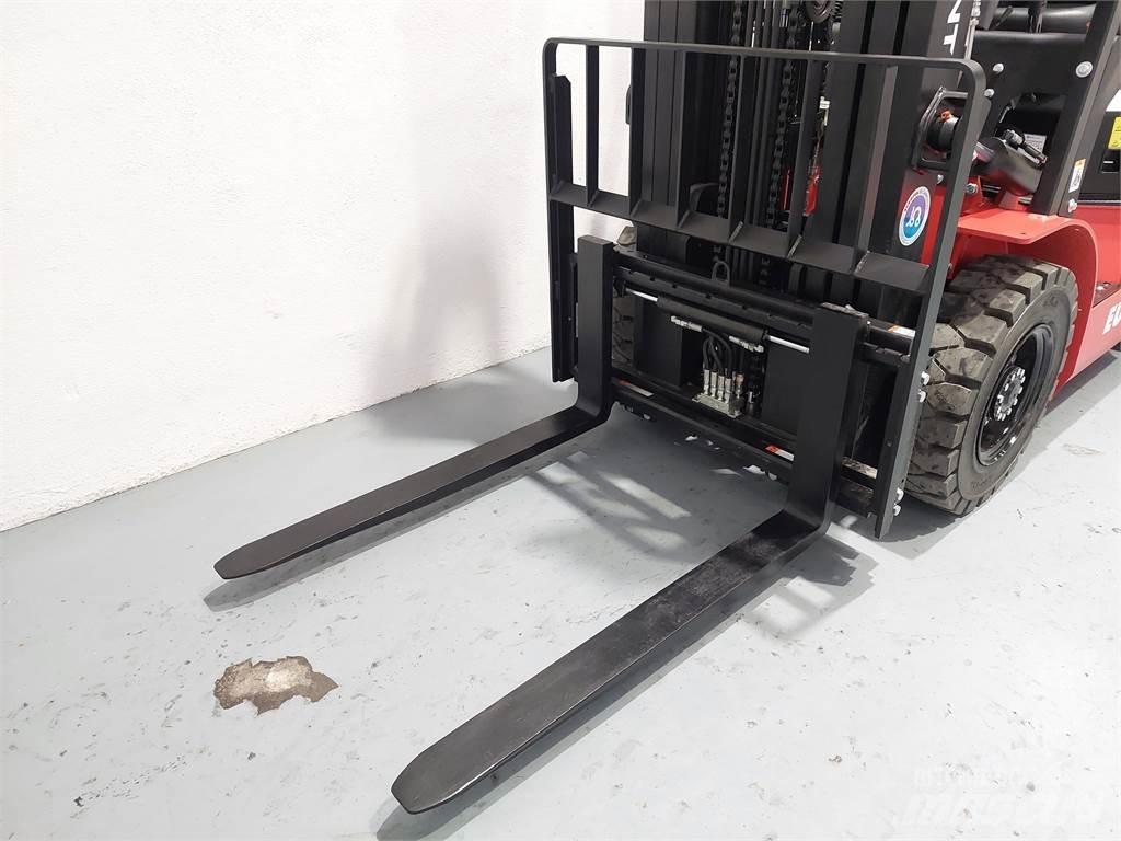  EFL252 Litio 电动叉车