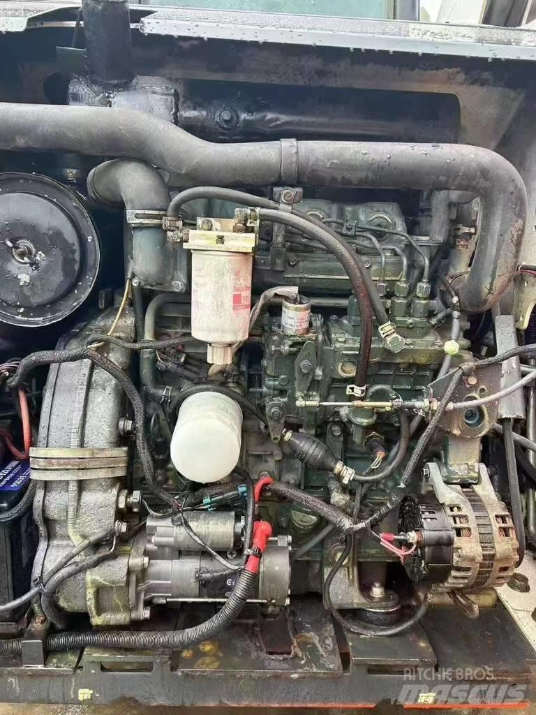 Bobcat S 300 滑移装载机