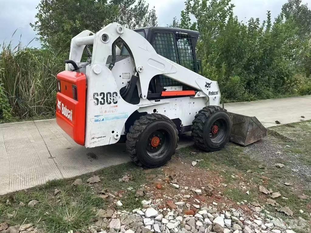 Bobcat S 300 滑移装载机