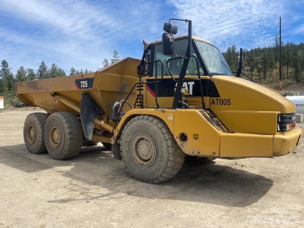 CAT 725 铰接式自卸车