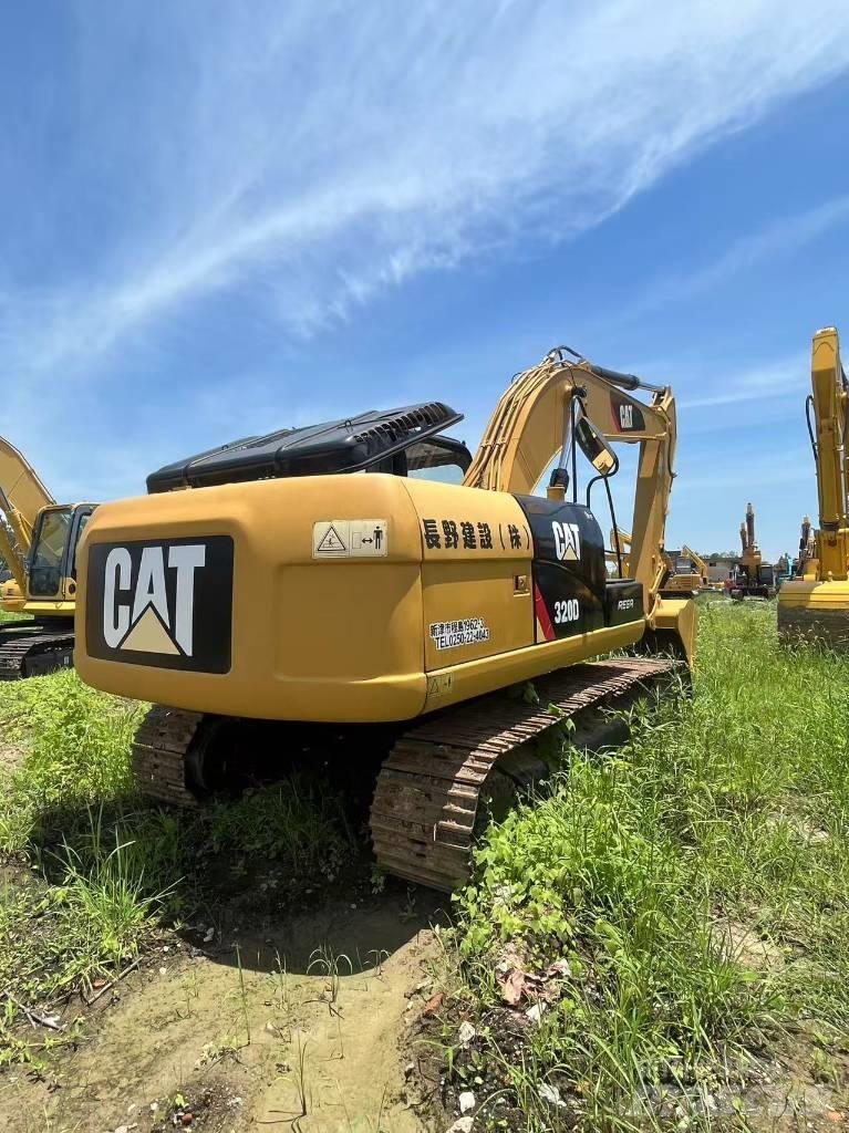 CAT 320d 履带挖掘机