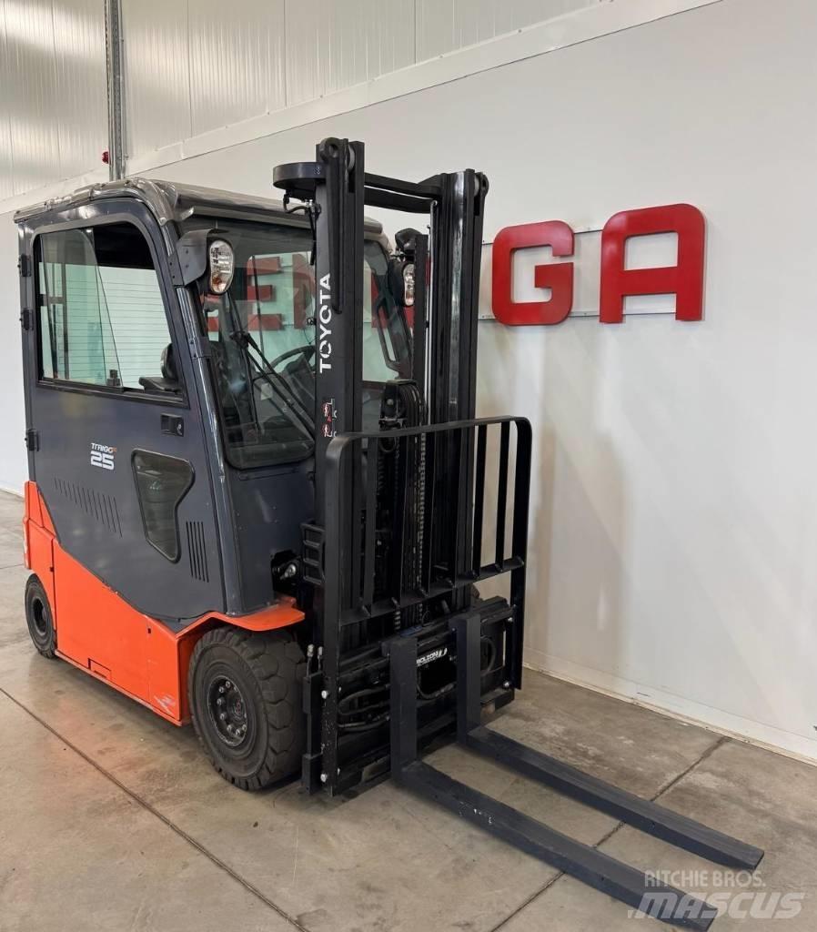 Toyota 10939 - 8FBMT25 电动叉车