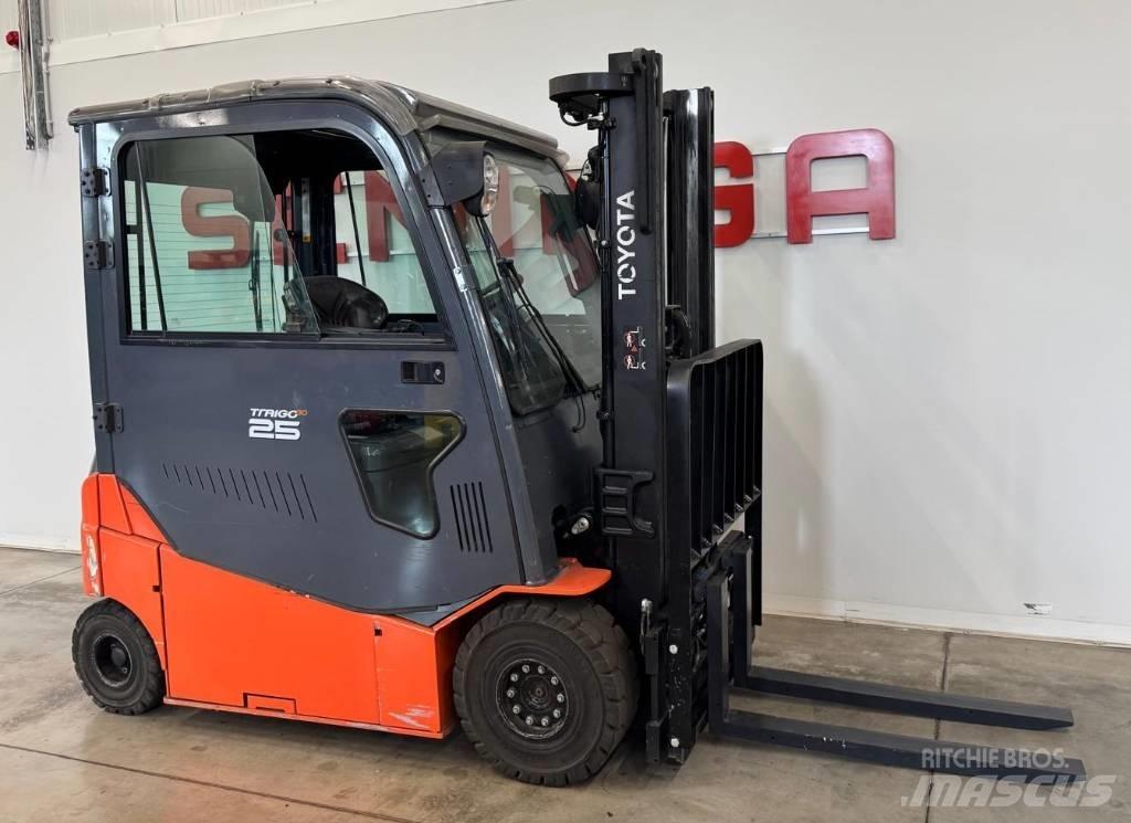 Toyota 10939 - 8FBMT25 电动叉车
