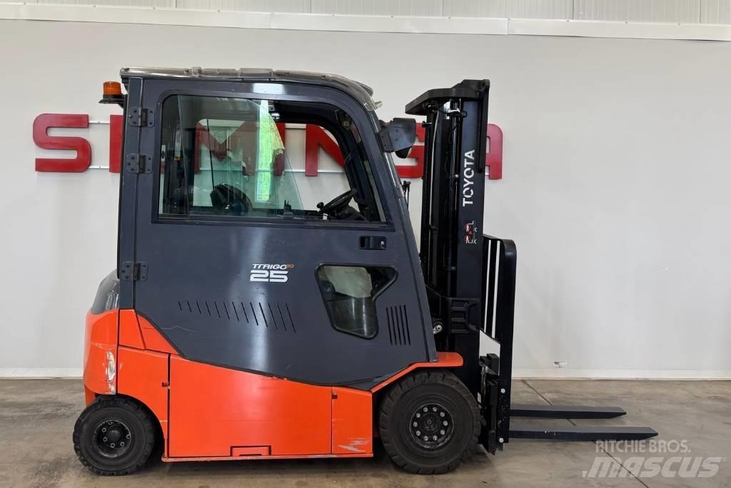 Toyota 10939 - 8FBMT25 电动叉车